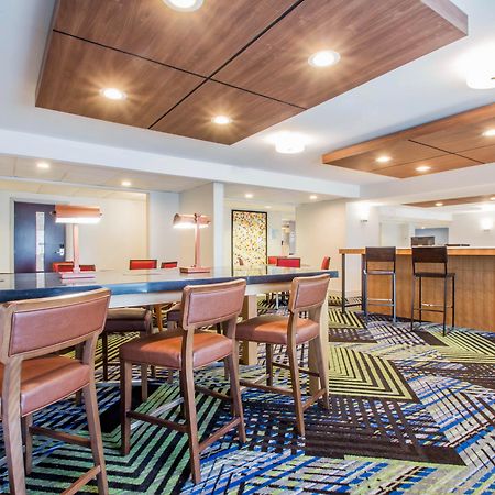 Holiday Inn Express & Suites - Albany Airport - Wolf Road By Ihg Exterior foto