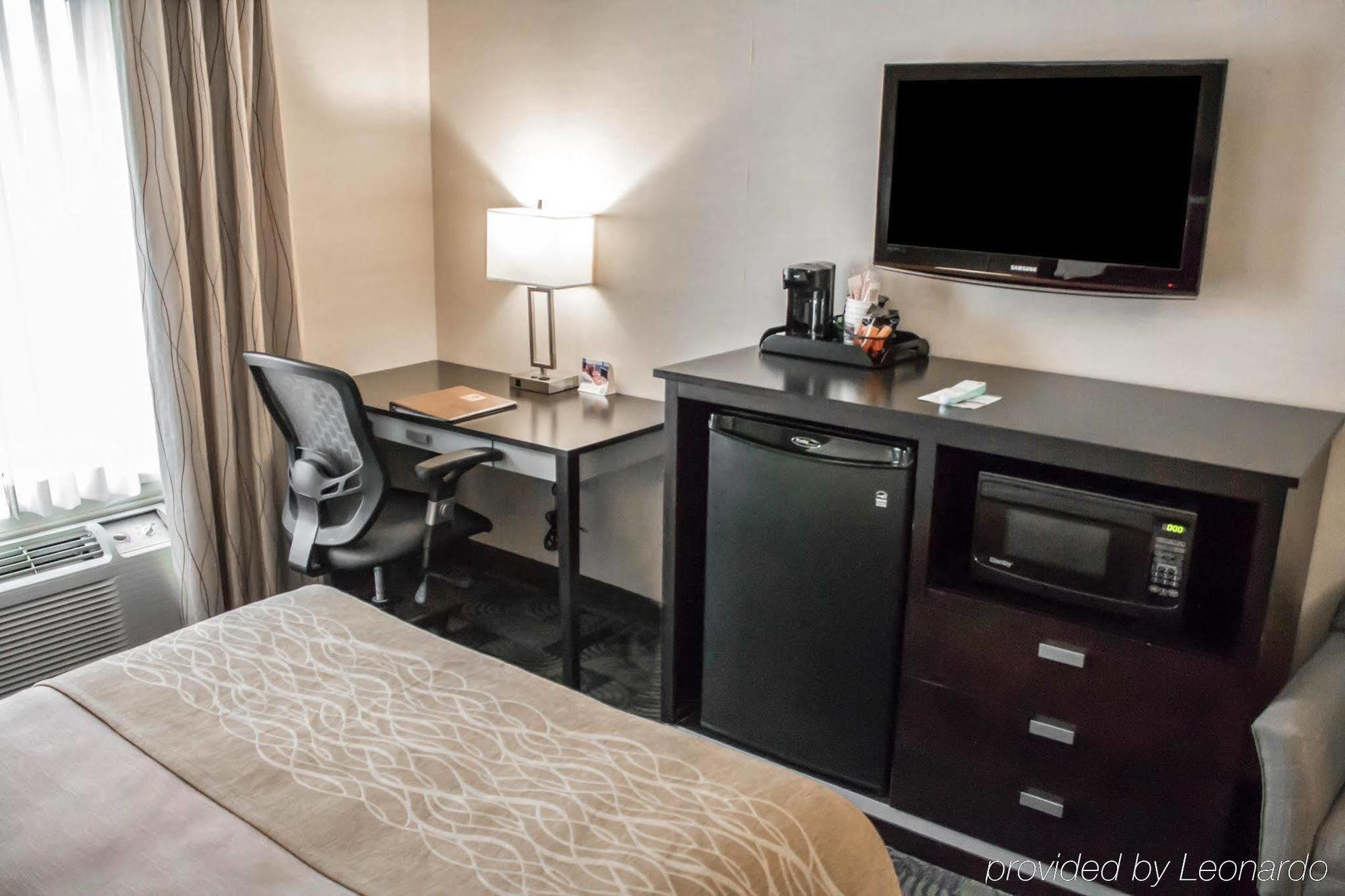 Holiday Inn Express & Suites - Albany Airport - Wolf Road By Ihg Exterior foto